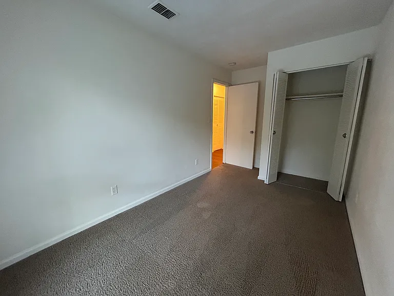 Princeton Circle West Apartments — Photo 17