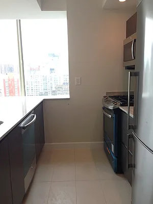 Rented by Stonehenge NYC LLC | media 7