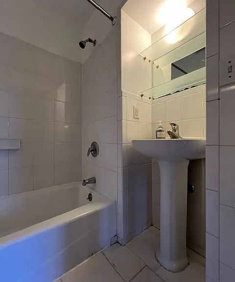 2238 Lakeshore Ave #2 — Photo 16