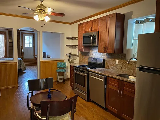 Rented by Avenue Sotheby's International Realty | media 13