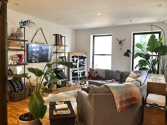 Rented by Buchbinder & Warren | media 19