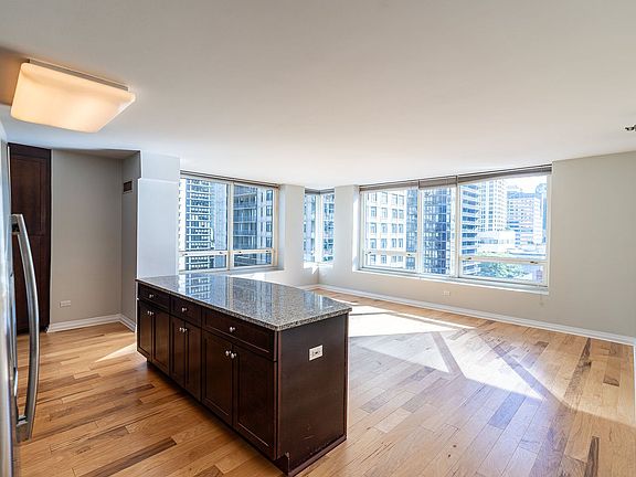 3rd image of 33 W Ontario St APT 15A