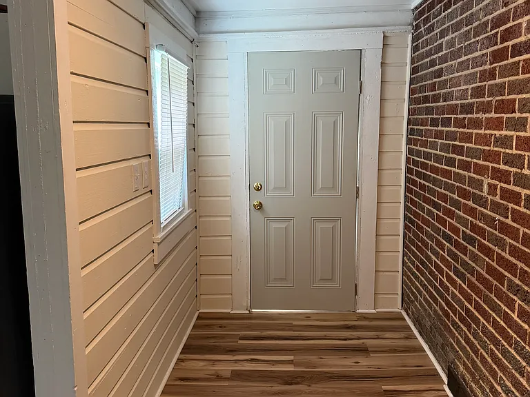 2665 E Ridge Rd — Photo 10