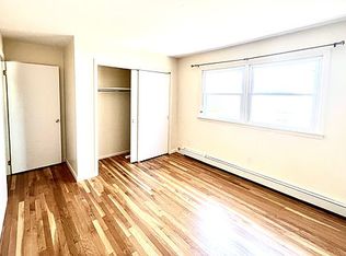 15 Park St FLOOR 2, Staten Island, NY 10306