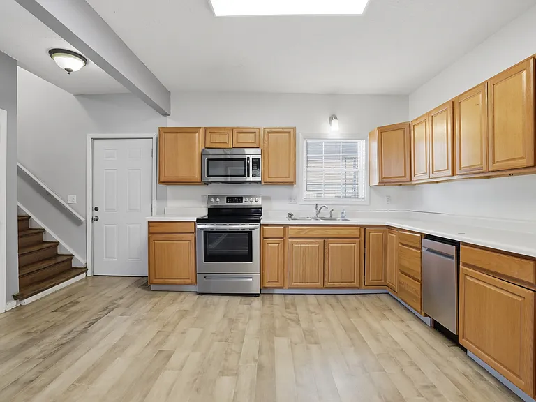 4507 S Harmon St #A — Photo 8