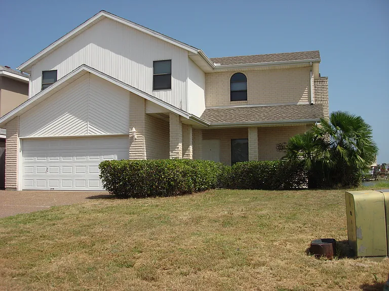 13913 Dasmarinas Dr — Photo 1
