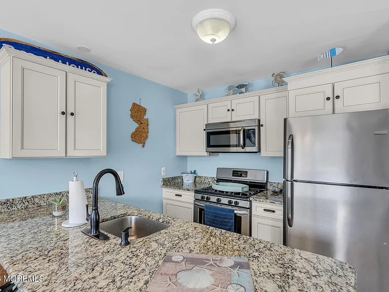 53 E Coral Dr — Photo 11
