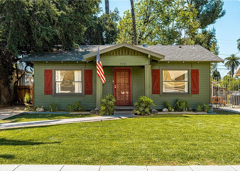 1st image of 3980 Linwood Pl