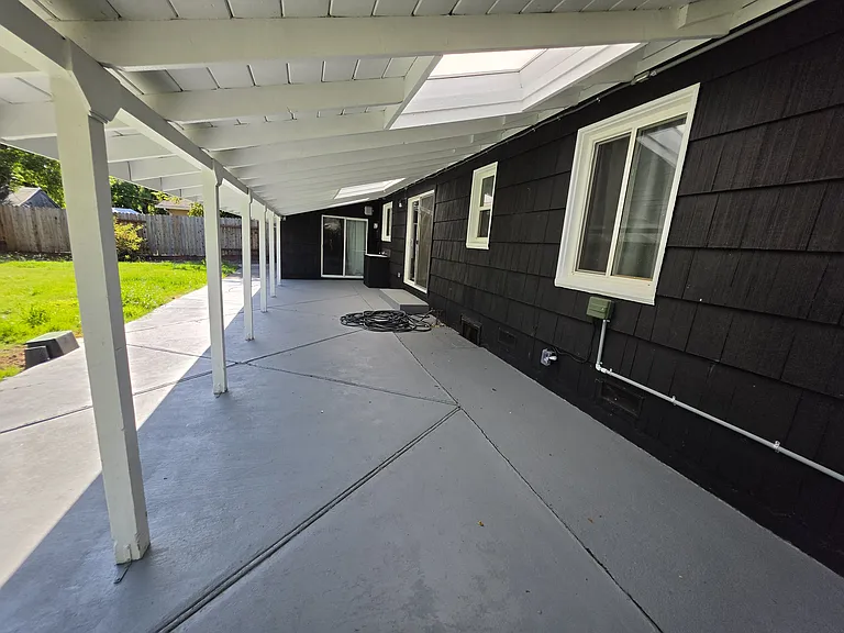 Merrywood Dr — Photo 21