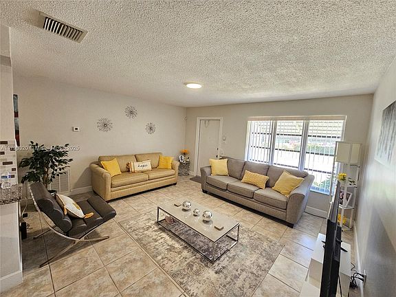 3rd image of 4812 NW 49th Pl