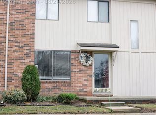 40812 Highpointe Dr #24, Clinton Township, MI