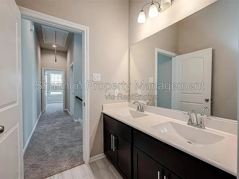 2559 Terrace Point Dr — Photo 35
