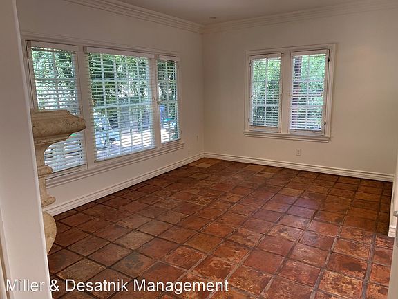 4th image of 124 S Camden Dr APT E