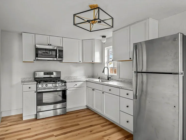 1536 W Atlantic St — Photo 11