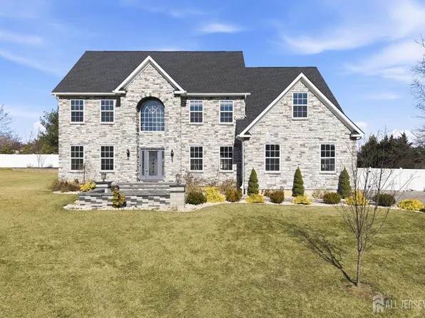 29 May Rd, East Brunswick, NJ 08816