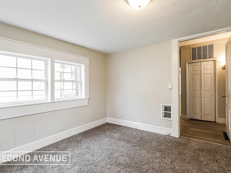 2302 Bolling Ave — Photo 13