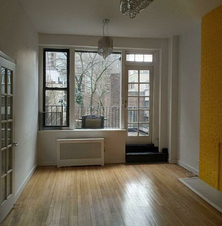 1st image of 833 Lexington Ave #3B