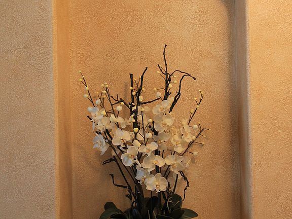 Alcove, 1st thing guests see