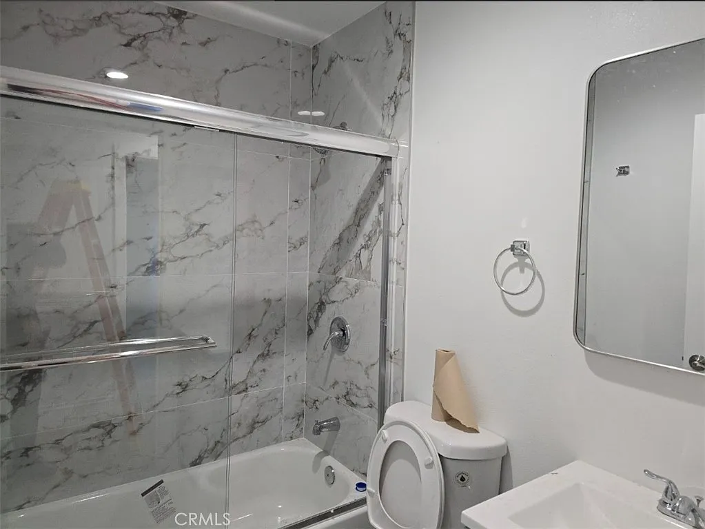 1 bed, 400 sqft, $1,600 — Photo 2
