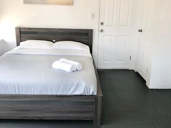 3rd image of 1639 Cabrillo Ave #207