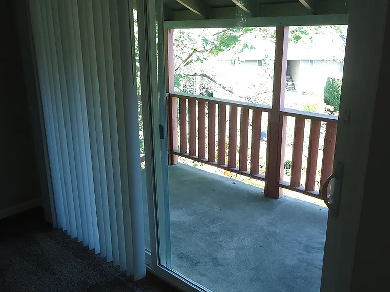 Glenview West Apartments — Photo 33