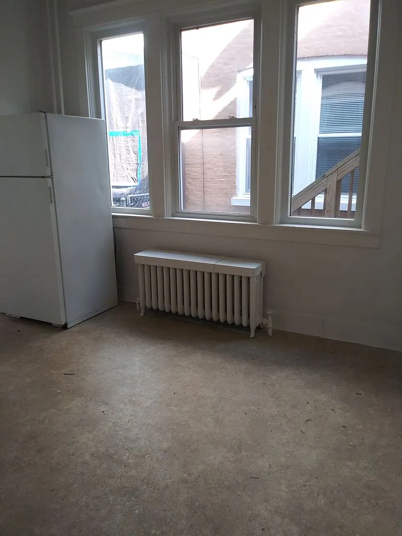 525 E End Ave — Photo 4