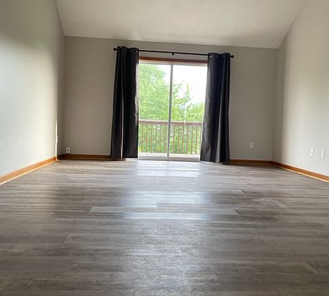 4th image of 1420 Galway Ct