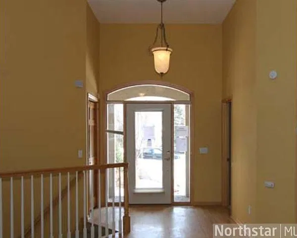 3 bed, 3056 sqft, $3,600 — Photo 3
