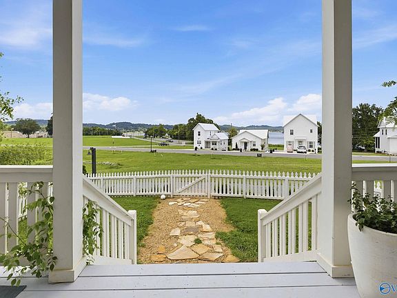5th image of 3184 Hardin Rd