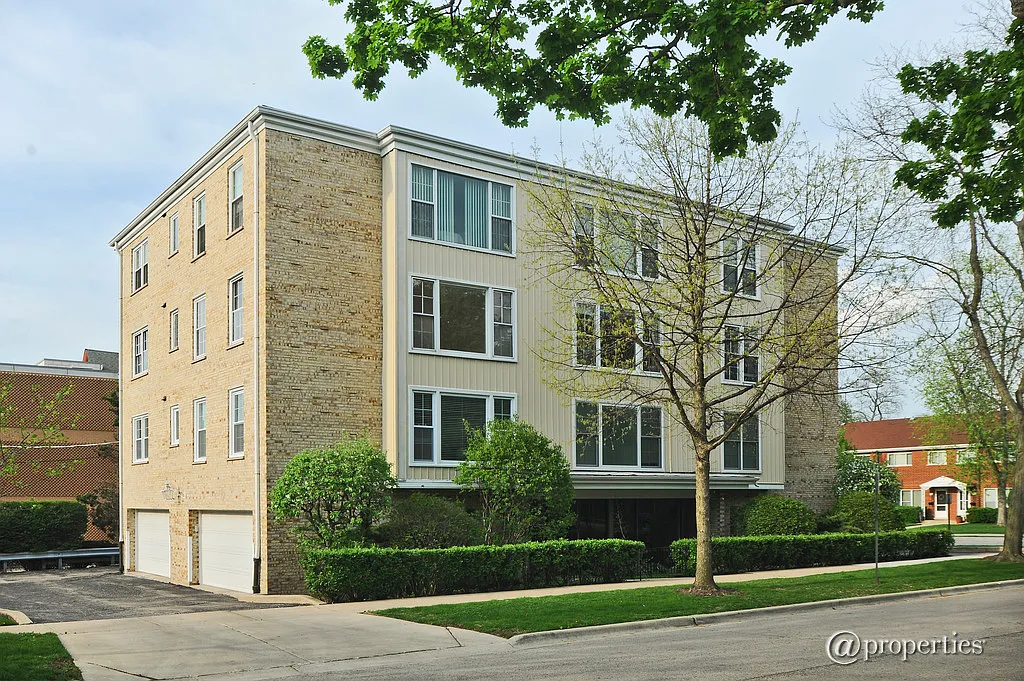 601 Ridge Rd APT 101 photo 1