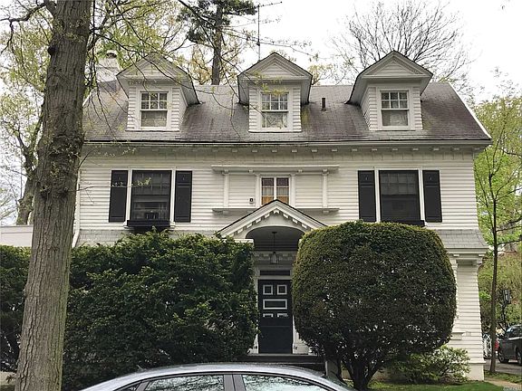 2nd image of 118 Mowbray Dr
