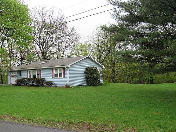 2nd image of 11 Orchard Dr