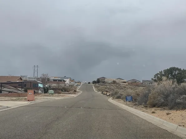 141 Silent Spring Dr NE, Rio Rancho, NM 87124