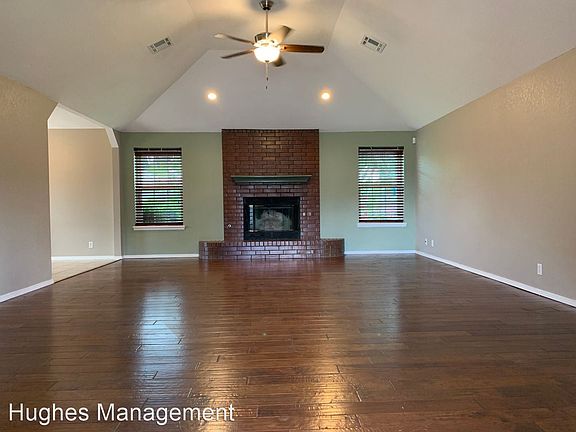 4th image of 2100 Barrington Dr
