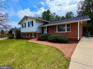 11724 Enid Dr, Potomac, MD 20854