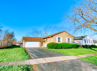 820 Oxford Ave, Matteson, IL 60443