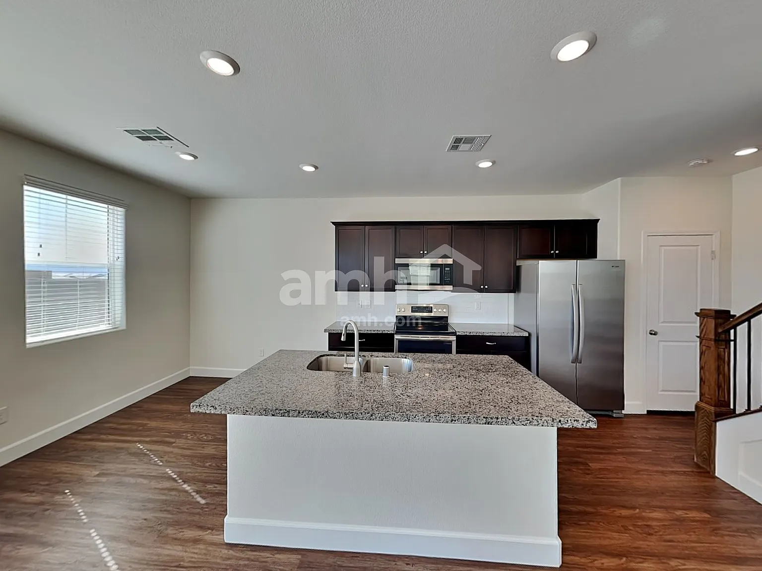 4 bed, 3.0 bath, 2213 sqft, $2,495 — Photo 3