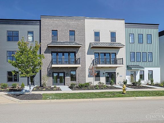 3rd image of 4232 Parkview Dr #3B