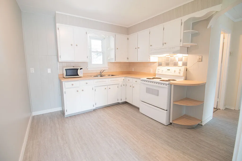 58 Churchill Avenue - 1 — Photo 2