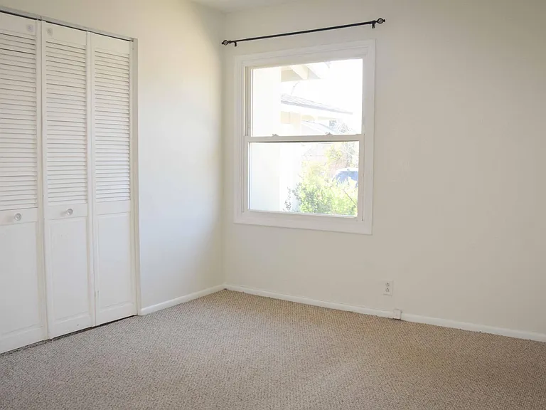 322 Descanso Ave — Photo 5