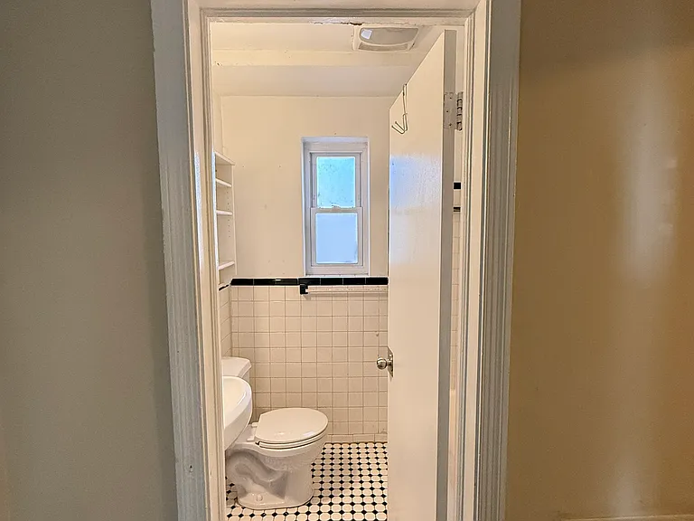 8316 Roanoke Ave #1 — Photo 12