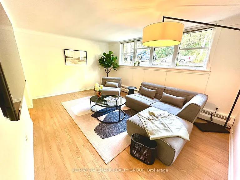 34 Lavergne St #1 — Photo 6