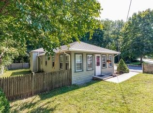 613 Monponsett St, Halifax, MA 02338