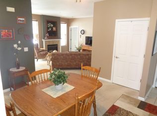 9112 W Elm Ct, Franklin, WI 53132