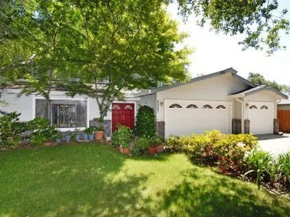 2907 Cambridge Rd, Cameron Park, CA 95682