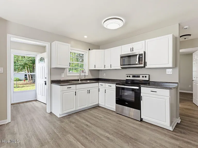 200 S Sylvan Dr — Photo 20