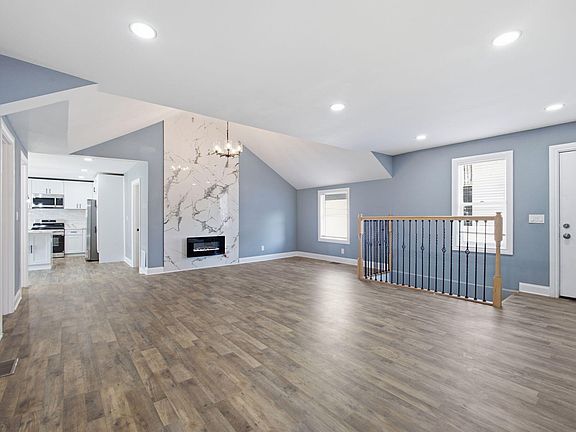 4th image of 286 Gerry St