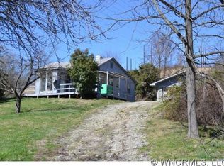 24 Woodside Dr, Canton, NC 28716
