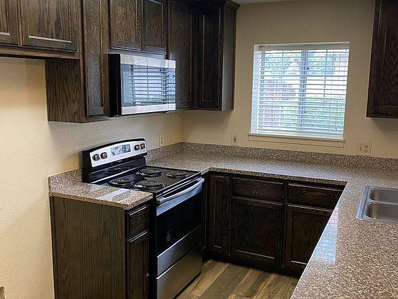 4th image of 7621 Quailwood Dr APT D