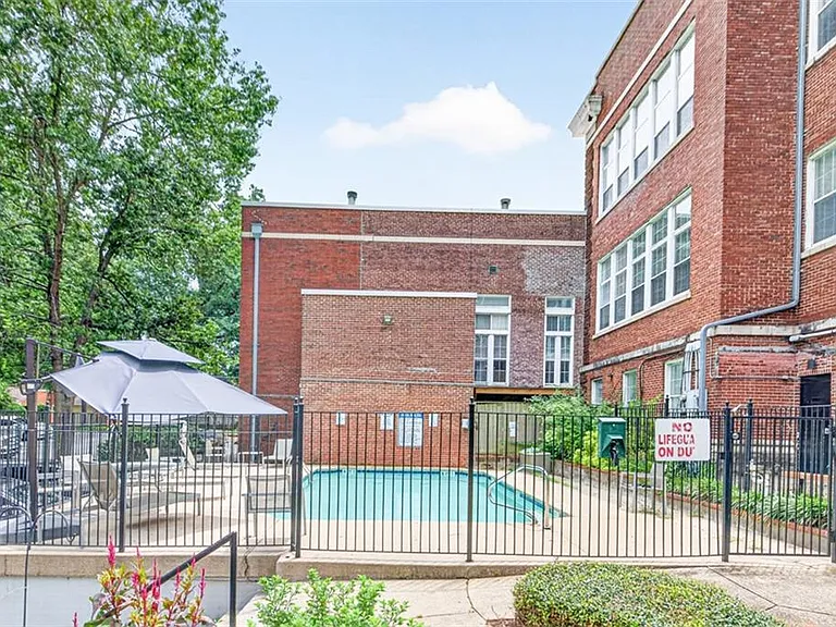 1031 State St NW #209 — Photo 37